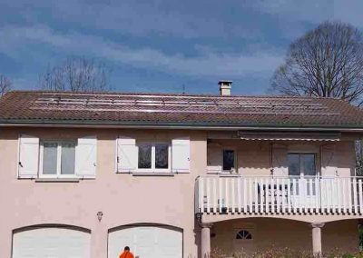 ILes services d'électricité générale sont également proposés par Solaire et Lumière en complément de l'installation de panneaux solaires. Ainsi, en choisissant nos services, vous bénéficiez d'une expertise complète en matière d'électricité, assurant un fonctionnement optimal et sécurisé de vos installations.