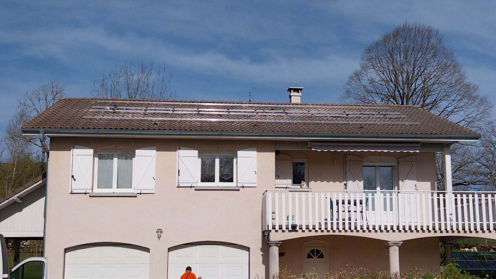 Nos Réalisations - Chantier panneaux solaires - solaire & lumière - 1 Nos Réalisations - Chantier panneaux solaires - solaire & lumière - 1