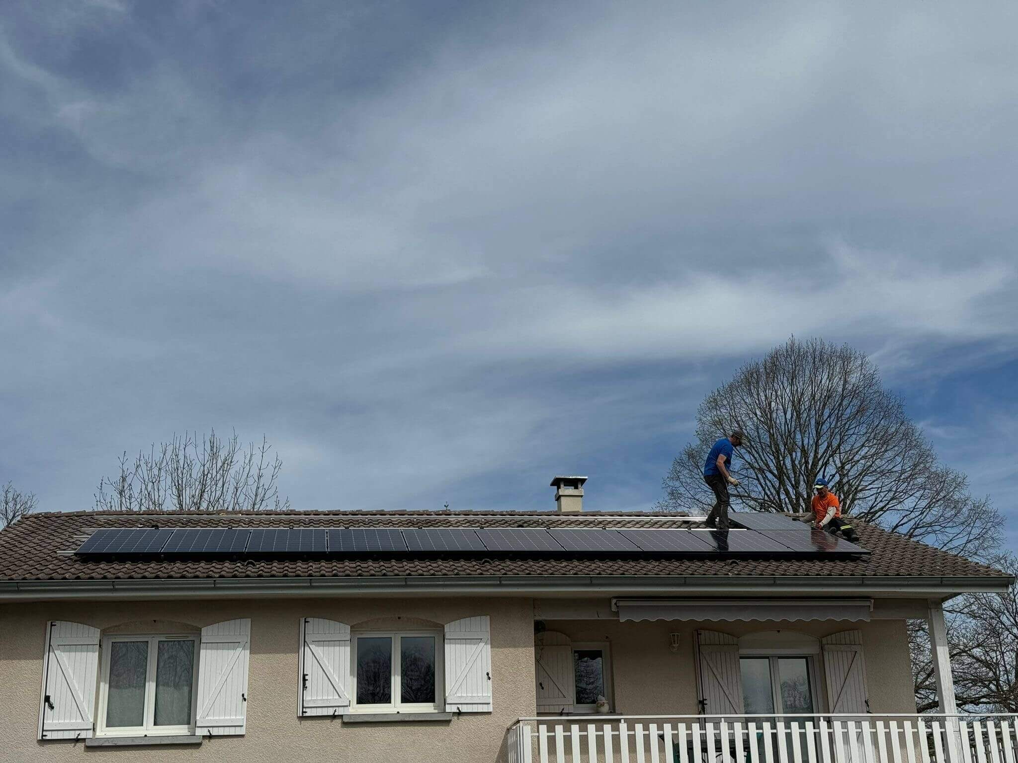 Nos Réalisations - Chantier panneaux solaires - solaire & lumière - 3 Nos Réalisations - Chantier panneaux solaires - solaire & lumière - 3